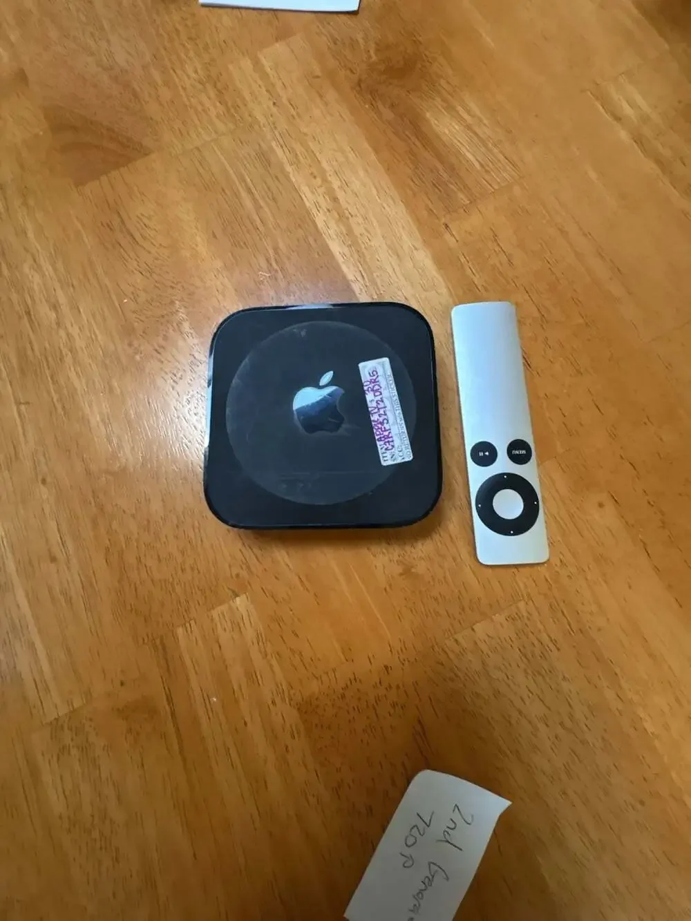 Apple TV 2nd Generation HD Media Streamer with Remote